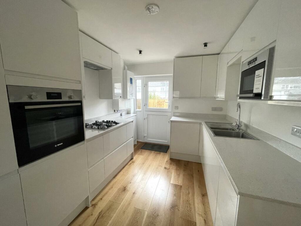 Kitchen...jpeg