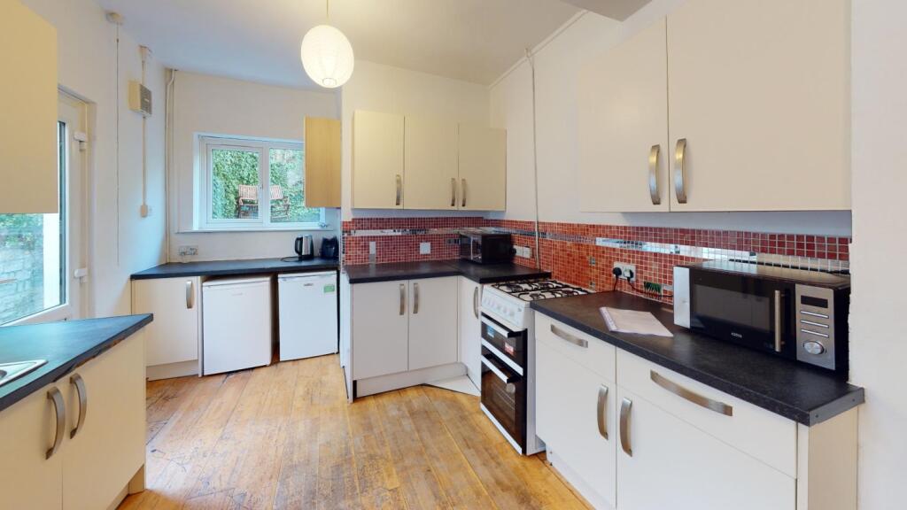 G4-Lets-42-Hartington-Kitchen(1)