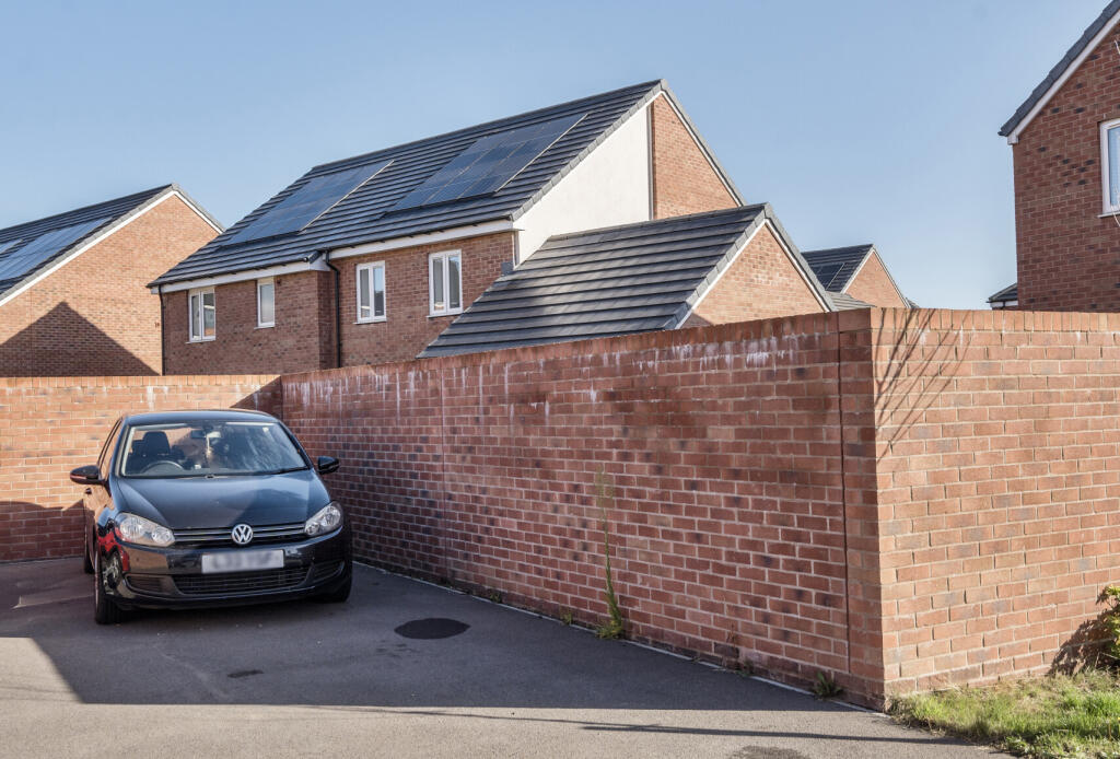 1350334-4-68be990...