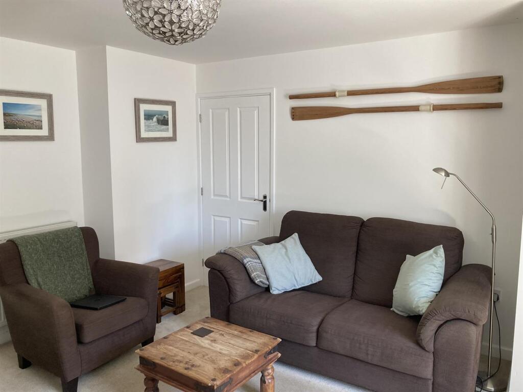 Livingroom2.JPEG