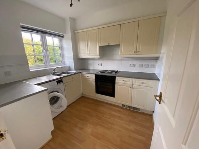41 Edith Cavel Way - kitchen.jpg