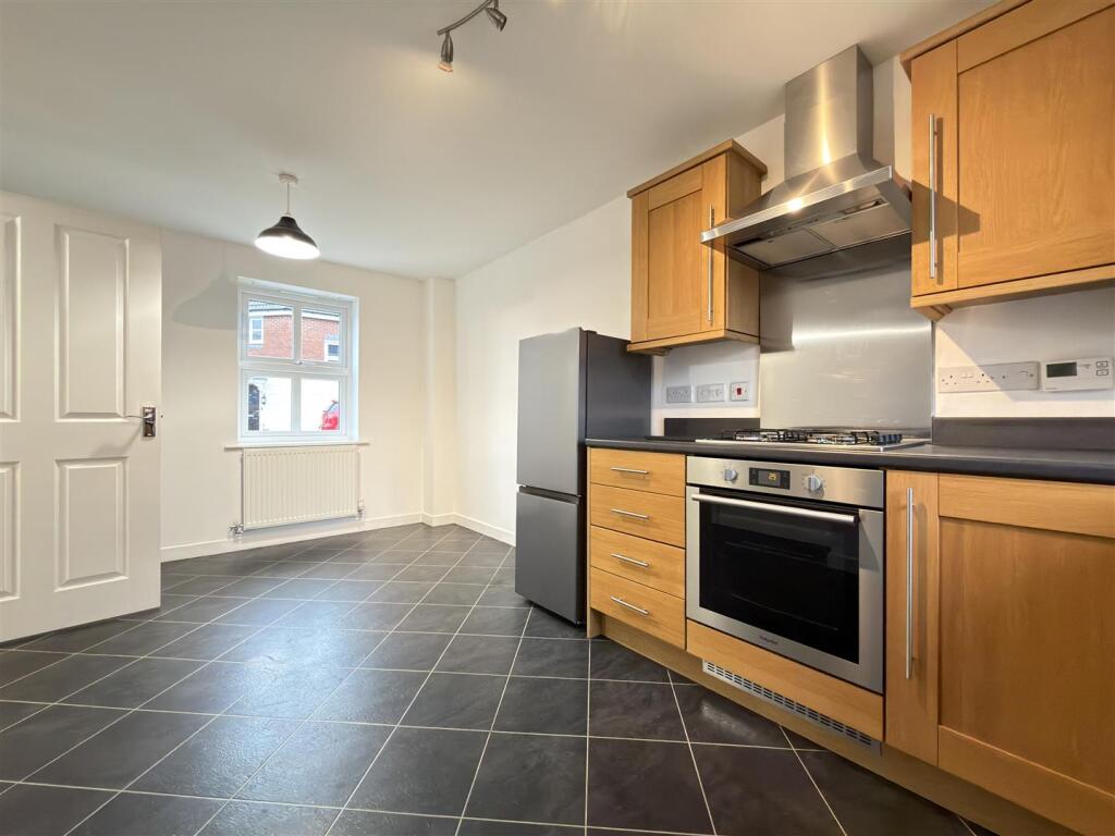 KITCHEN AND DINER