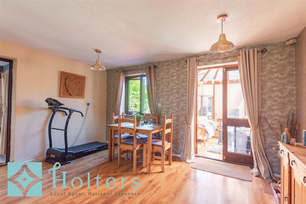 52 Pavilion Court, Newtown-13.jpg