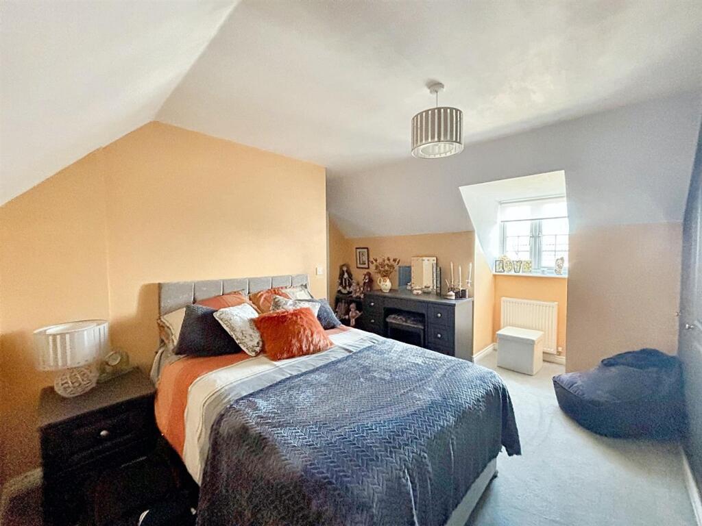 Bedroom 3 2.jpg