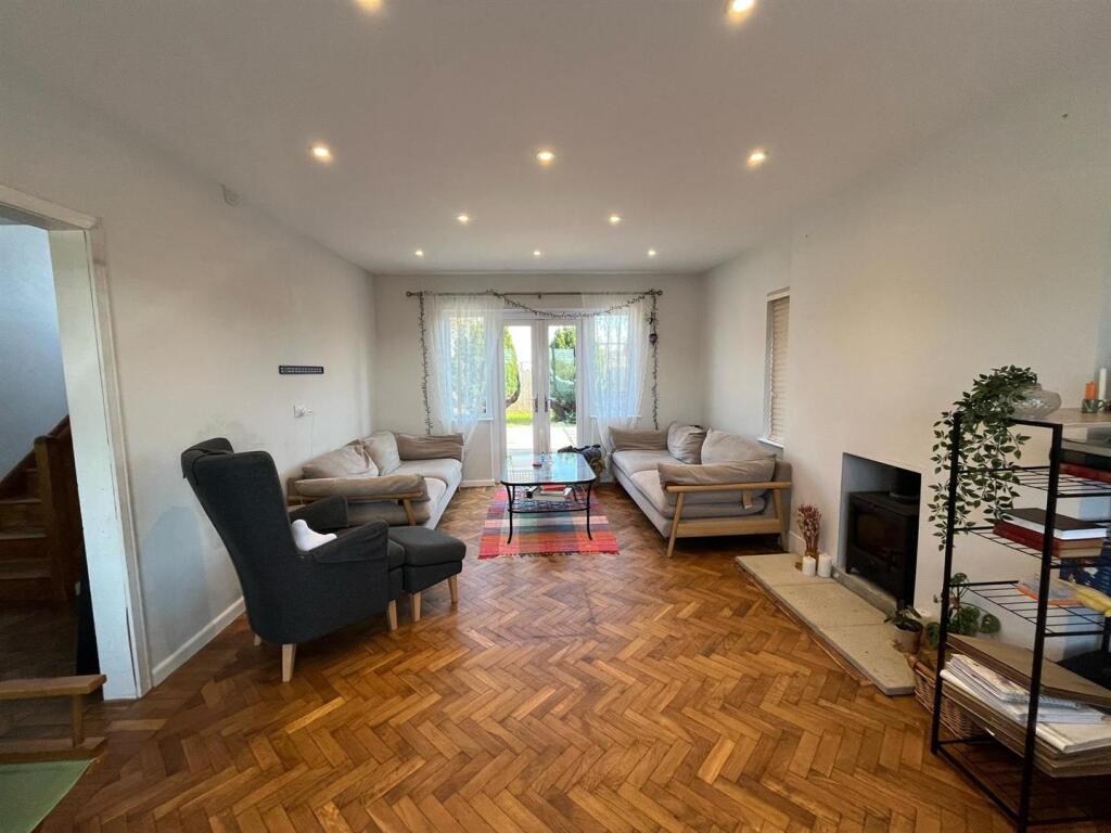 WhatsApp Image 2025-04-11 at 18.03.06_03ee5434.jpg