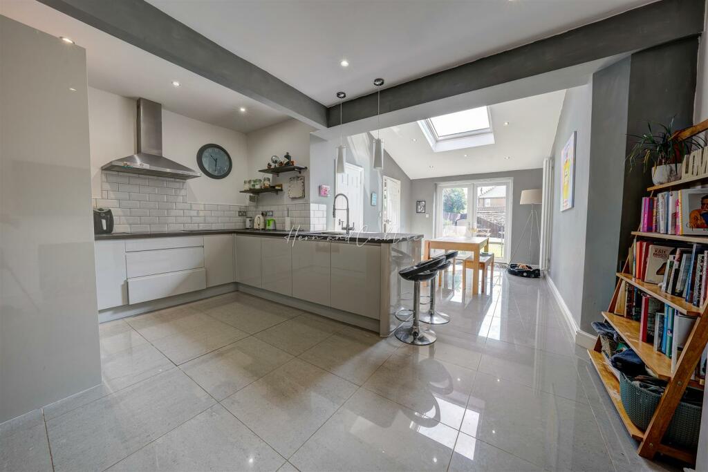 Caerphilly Road, Birchgrove, HernCrabtree (18).jpg