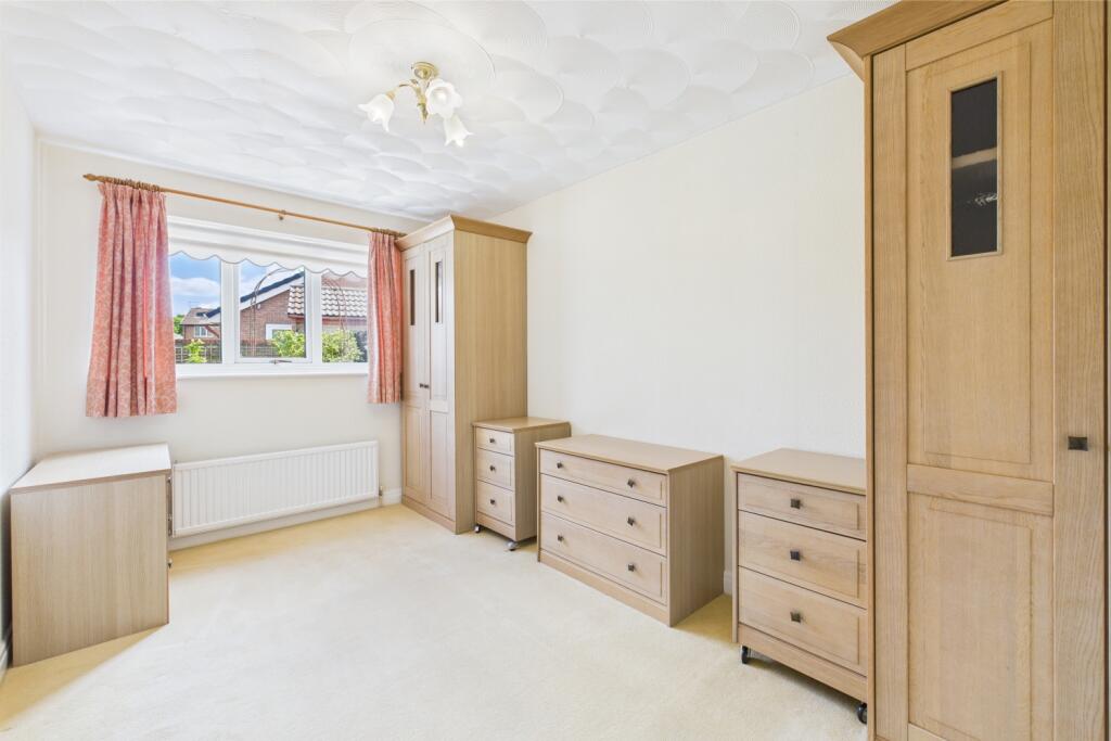 CAM03162G0-PR0270-STILL019