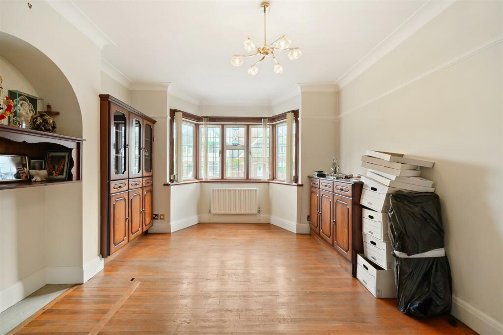 30 Pebworth Road - LPcvVoMUmgnj6hnJztps.jpg