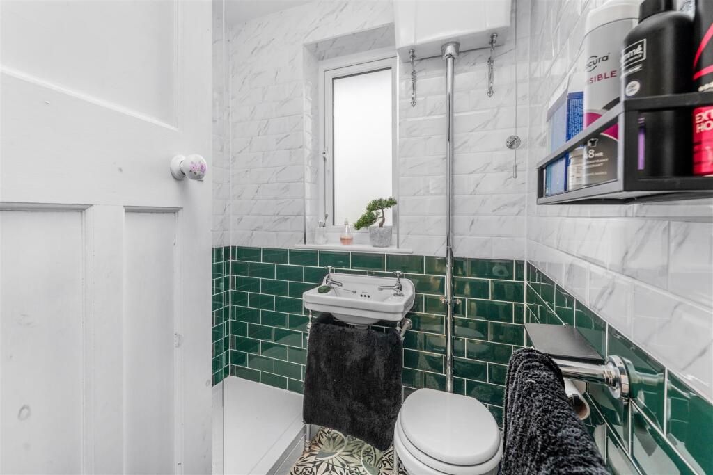 26 Ruscote Avenue, Banbury-17.jpg