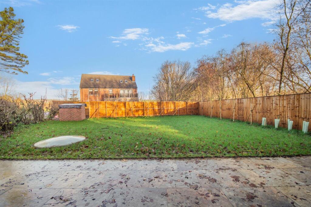 8672135-exterior08.jpg