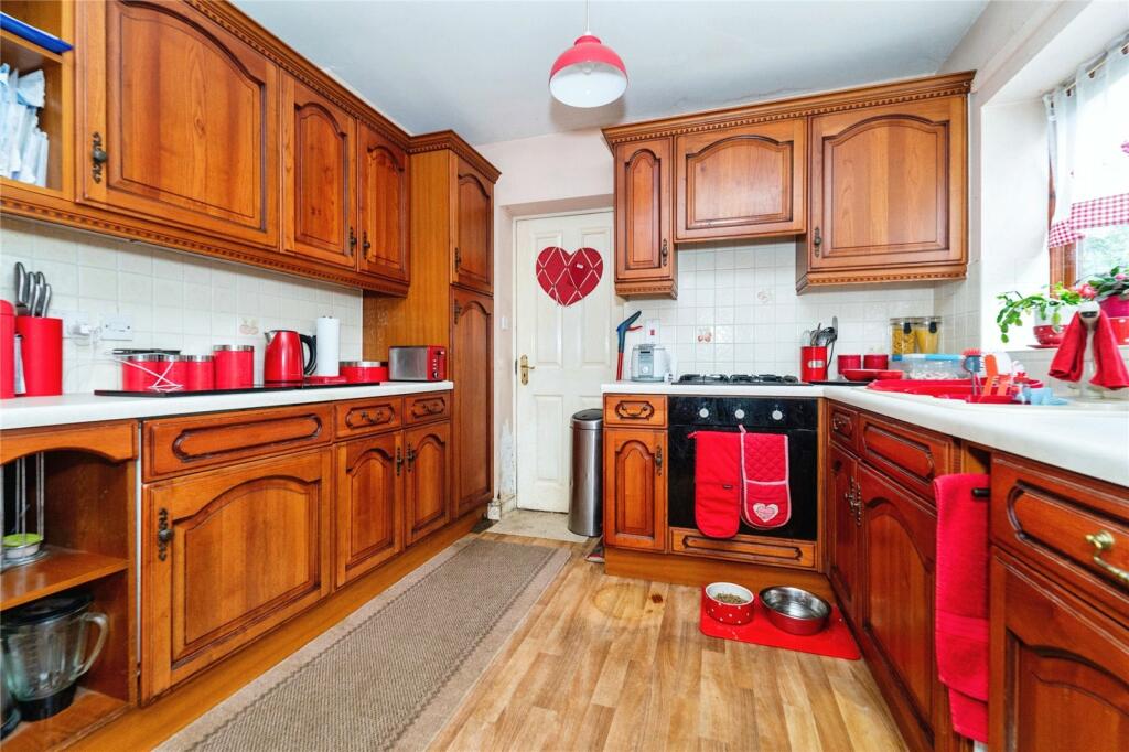 Kitchen/ Dining Room