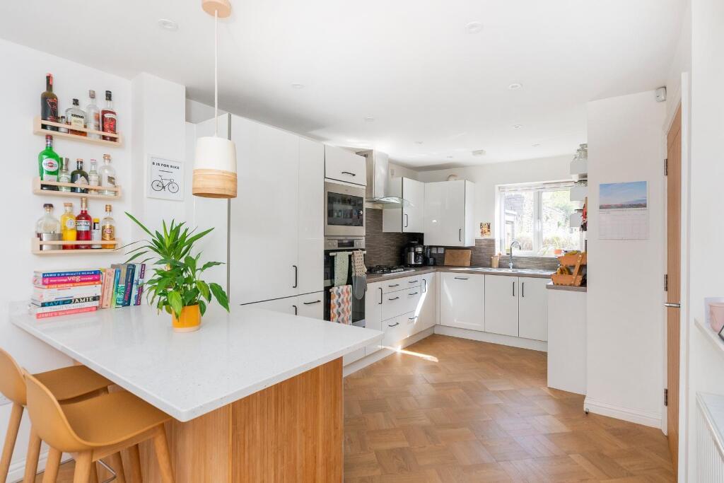 0S7FRBR - Kitchen Diner F.jpg