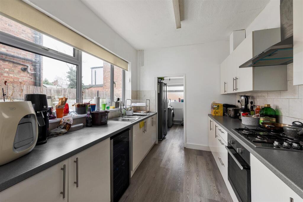 Macdonald Road E17