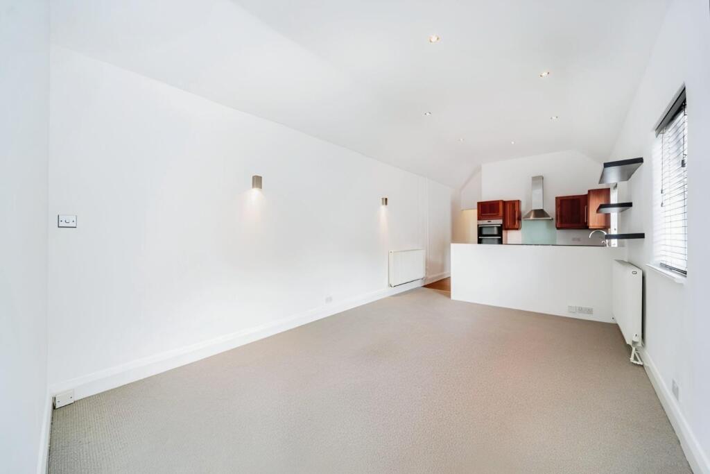 LivingRoom.jpg