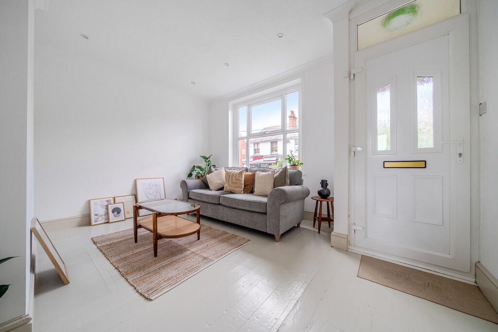 1331077-10-6883a9...