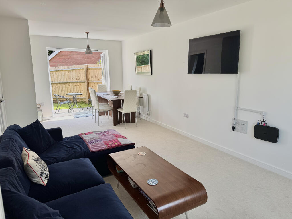 Lounge / Dining Room