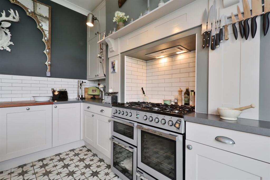 9 Raneleigh Street - (25).jpg