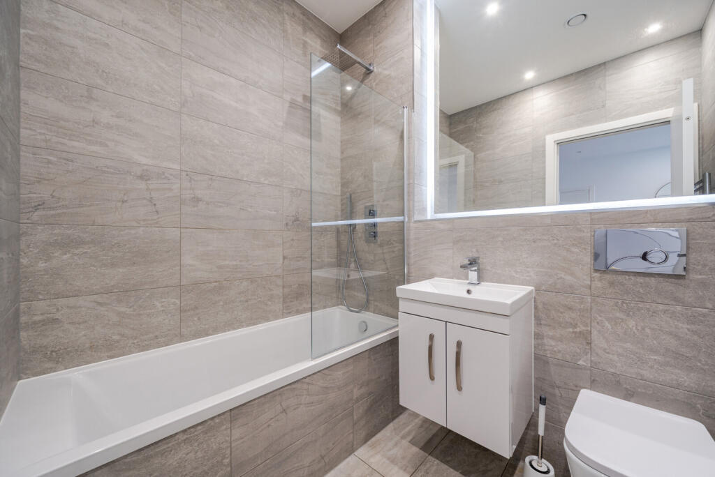 1385722-17-692ef3...