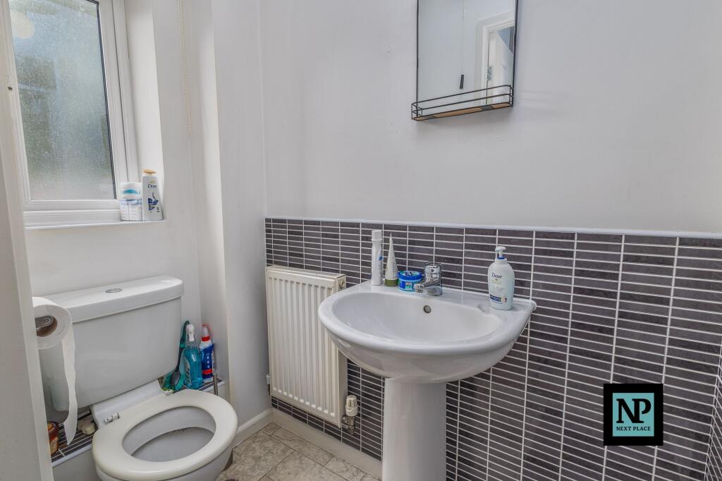 En-suite to Master Bedroom