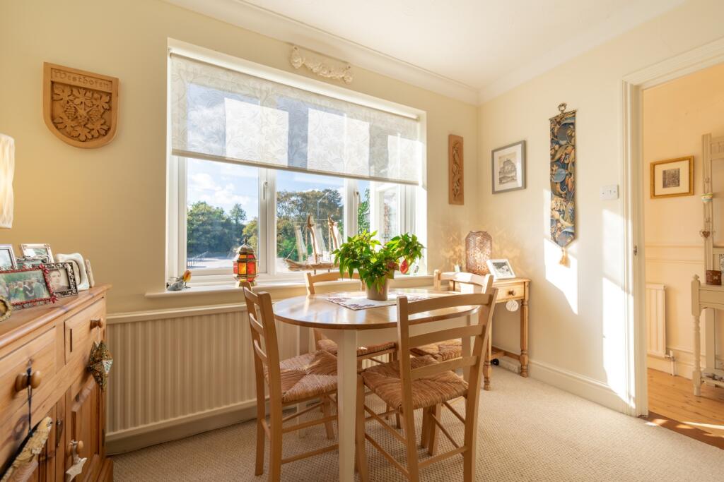 20241003152342 - 74A02536-HDR - 4 Garrison Lane, F