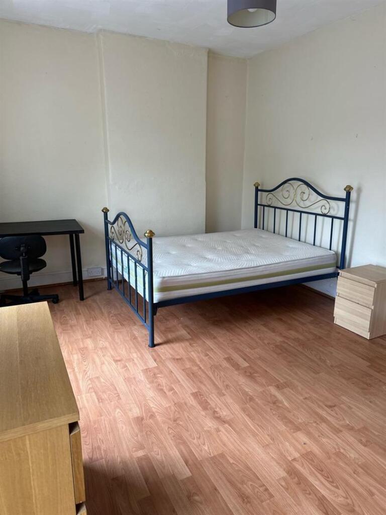 04-Bedroom_1-0003.jpg