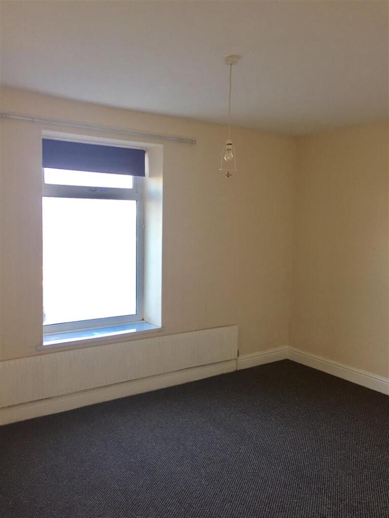 Heavygate Road 211 bed.jpg
