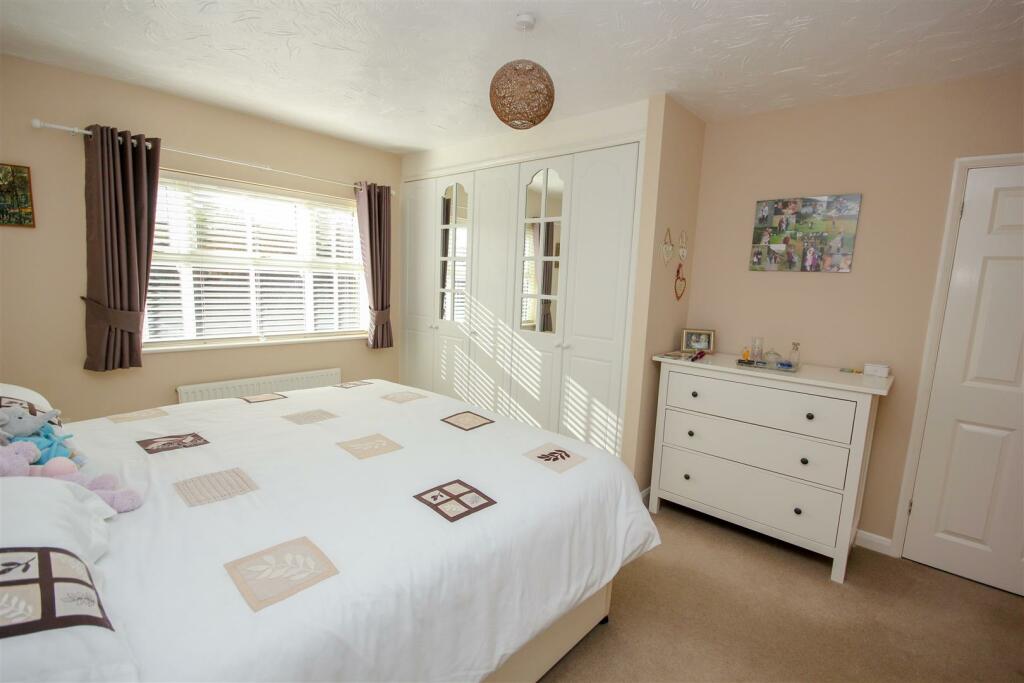Master Bedroom 1.jpg