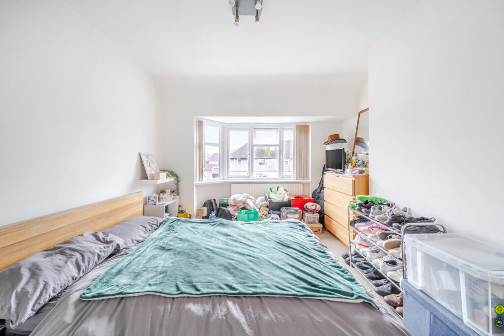 1372532-10-6908ad...