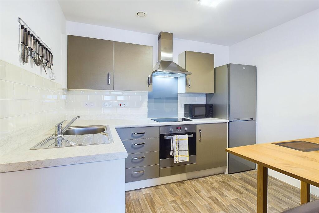 Kitchen/Living Area