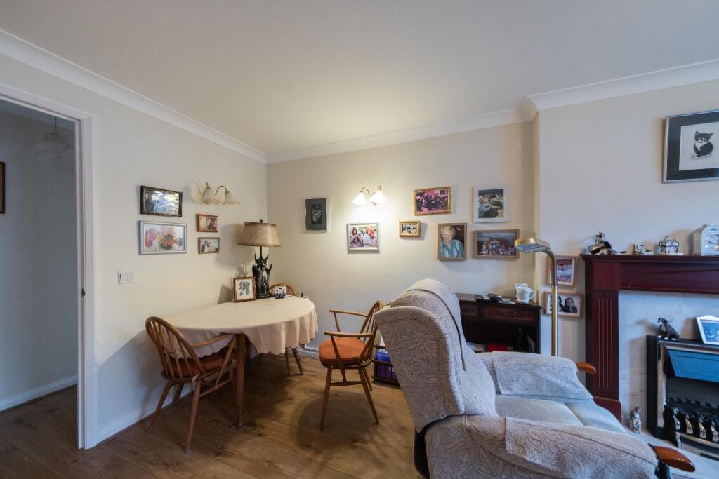 22 Rathbone Park-006.jpg