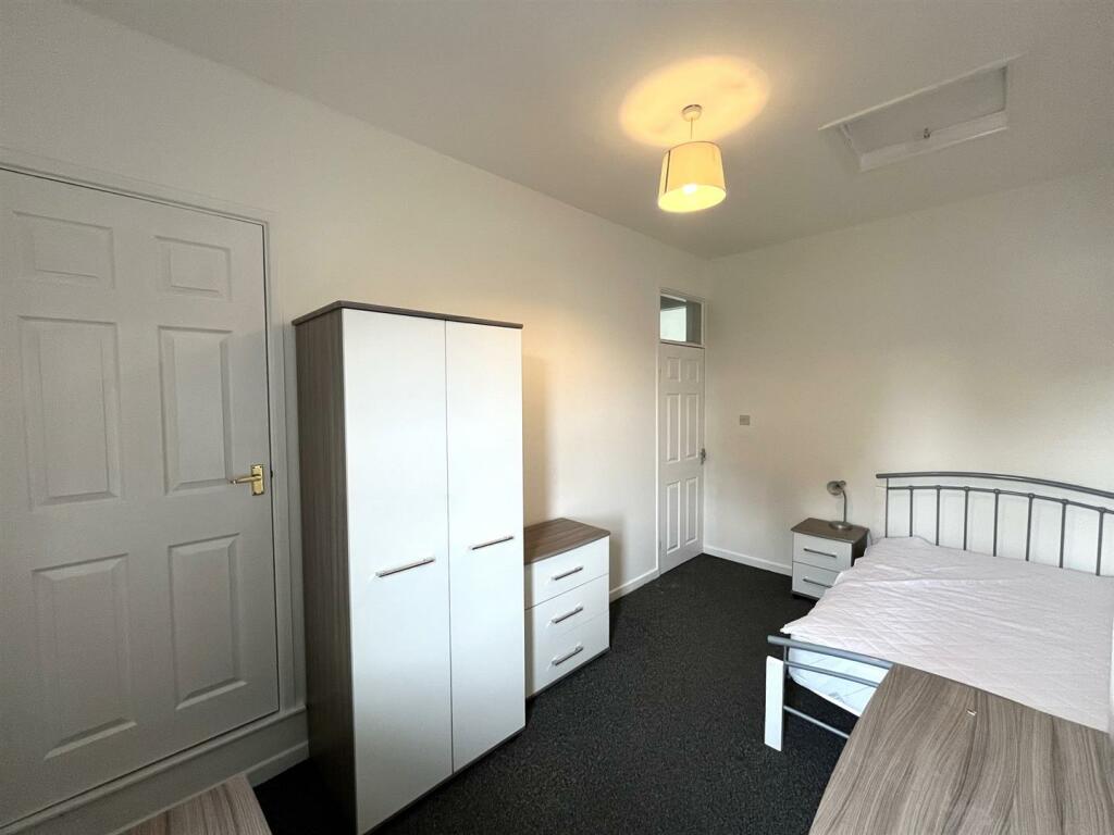 Swan Lane, Bedroom 3.jpeg