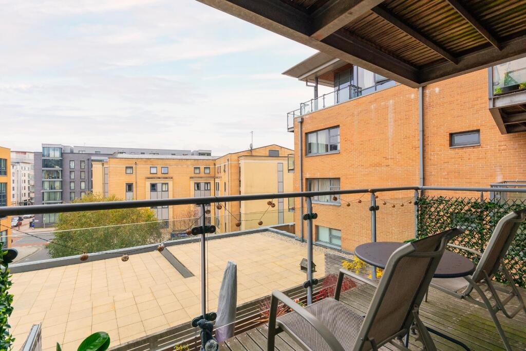 1D3R7CC - Balcony C.jpg