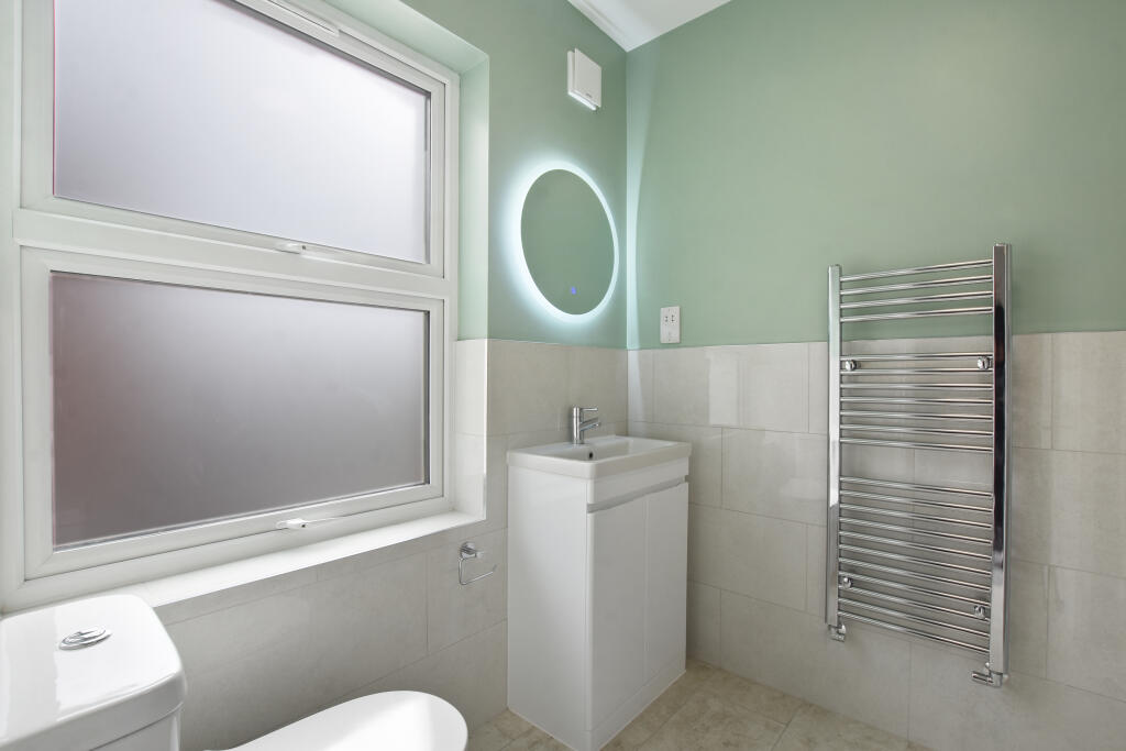 9 - 2A 27B Church Lane - Shower -Original (6).JPG