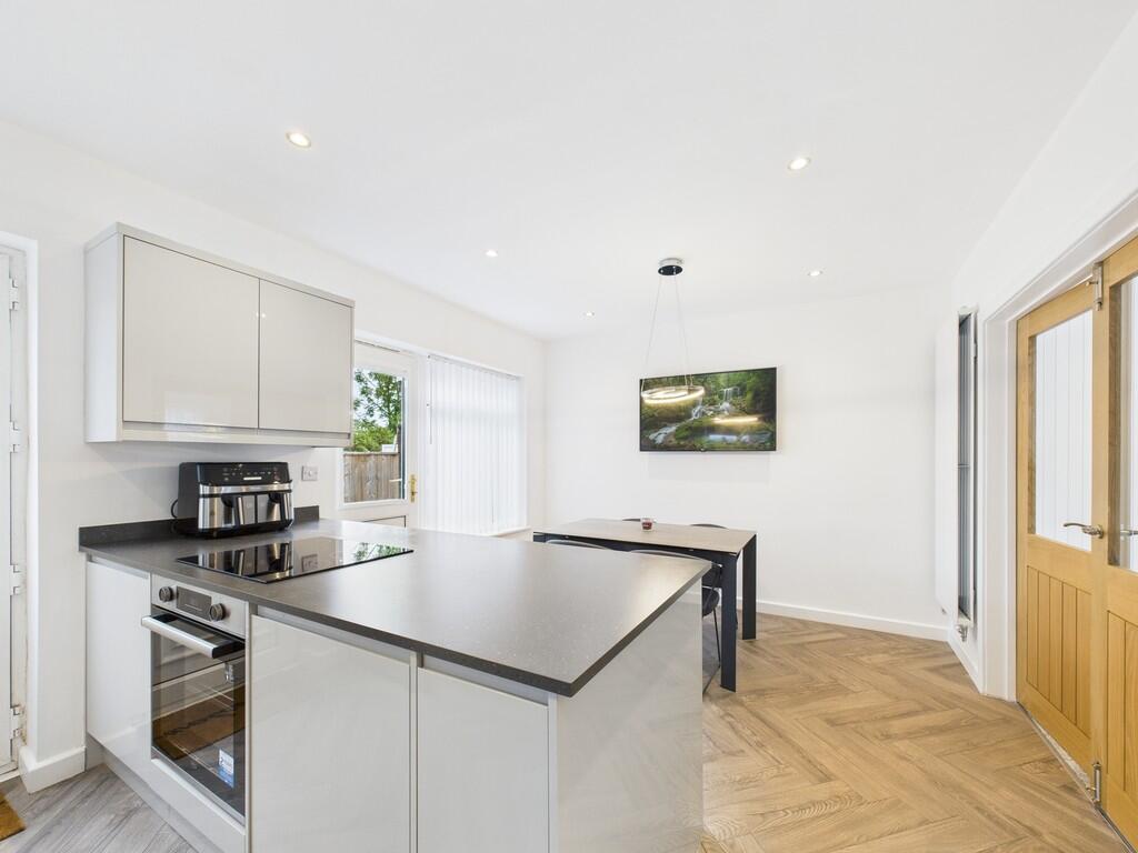 CAM01835G0-PR0298...