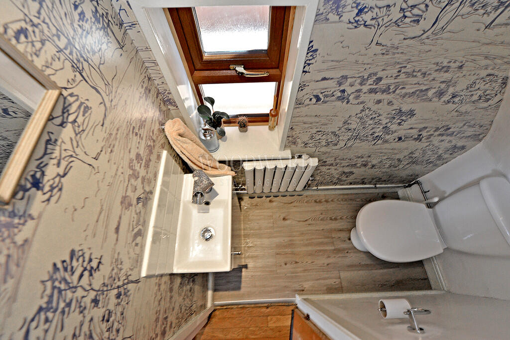 Cloakroom/WC