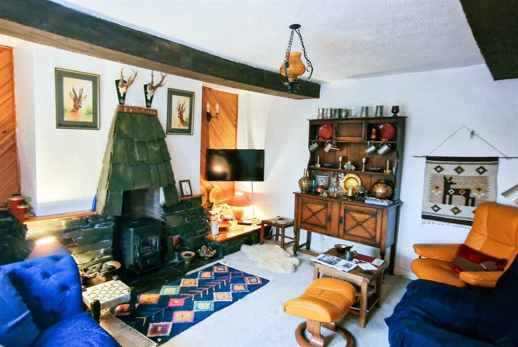 Living room.jpg