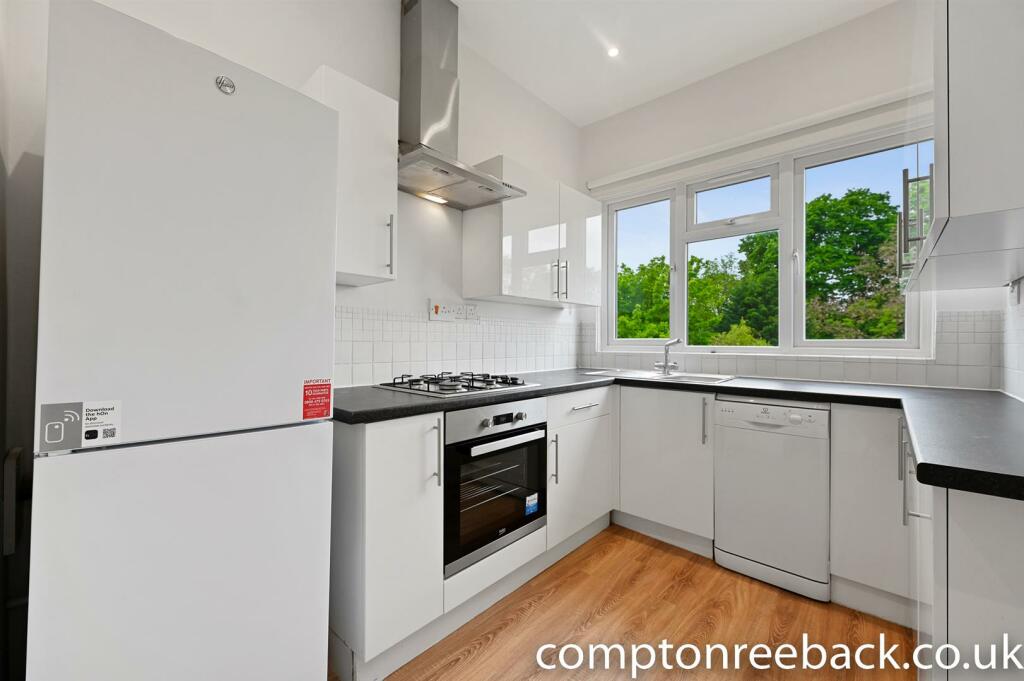 CR - 26C Chatsworth Road - Kitchen3 (1).jpg