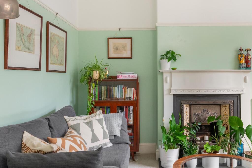 2W4WHE - Living Room D.jpg