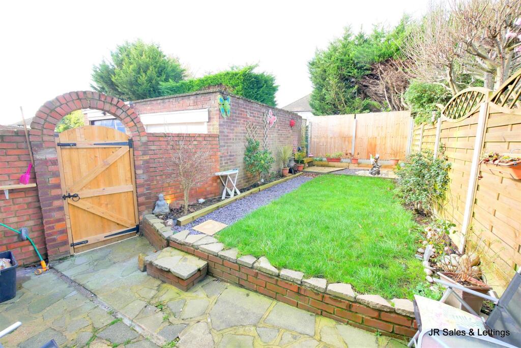 Willow Close, West Cheshunt