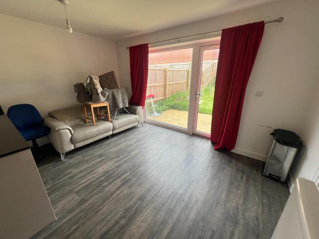 C1tBFjRkAEuH4r7Q4ugNlw