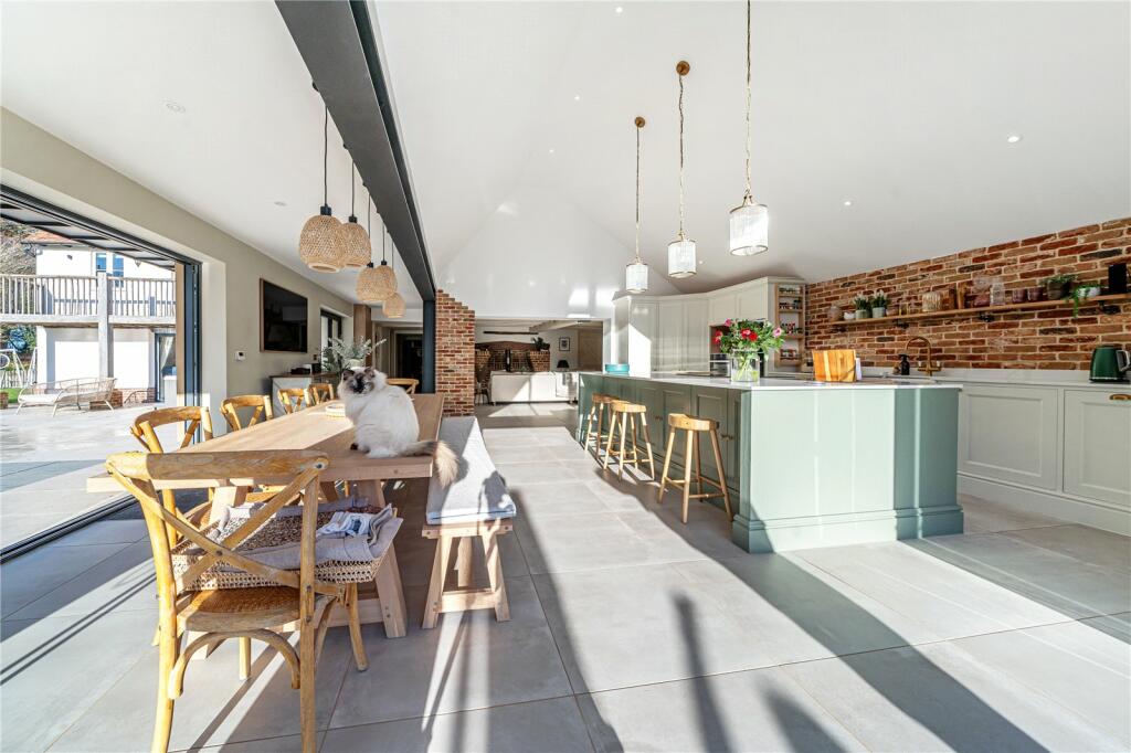 Breakfast Room