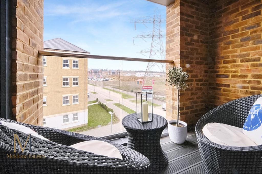 Mortimer Square, Ebbsfleet Valley, Kent