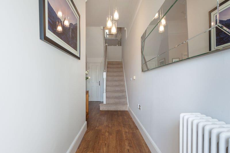 L SHAPED RECEPTION HALL