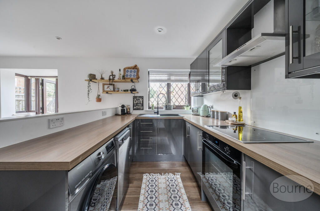 8d9a7d22-b563-450...