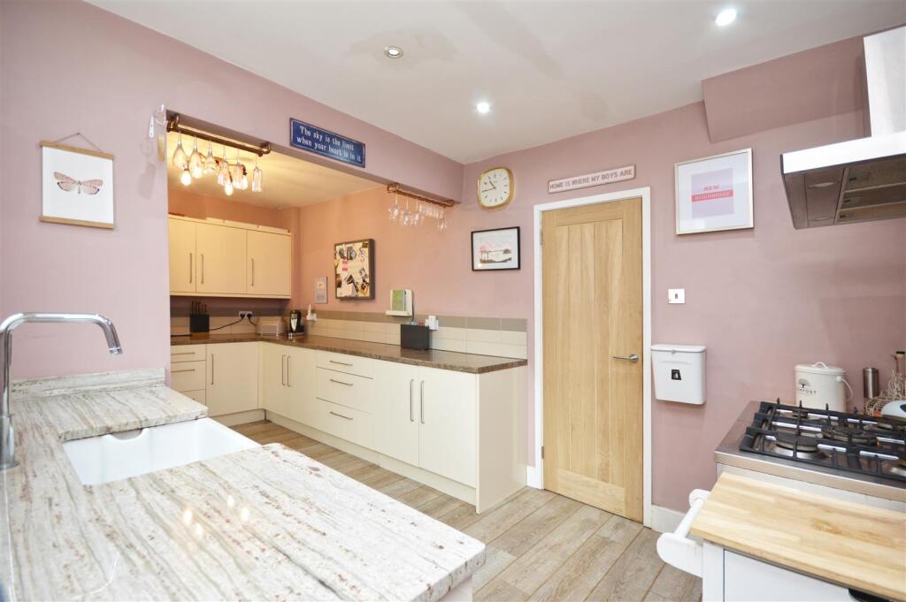 Kitchen / Diner / Family Room