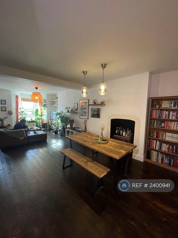 Dining / Front Room 1