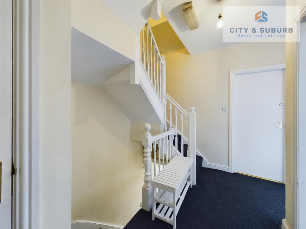 CAM01351G0-PR0117-STILL003