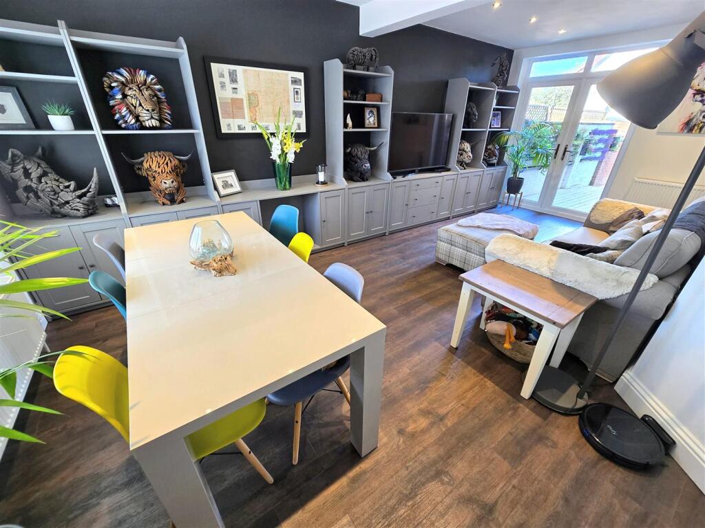 Lounge/Diner
