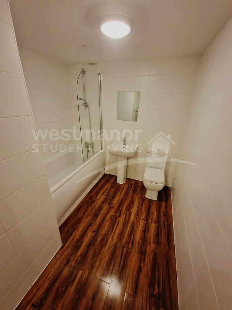 FLAT 18