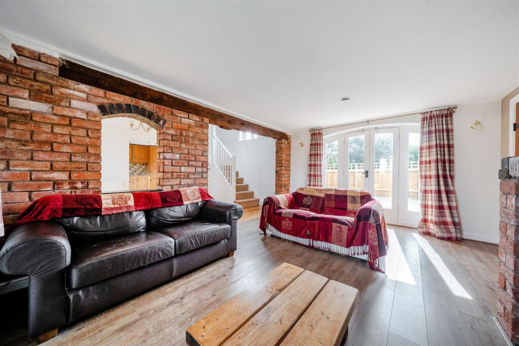 1273338 (2) - Copy.jpg